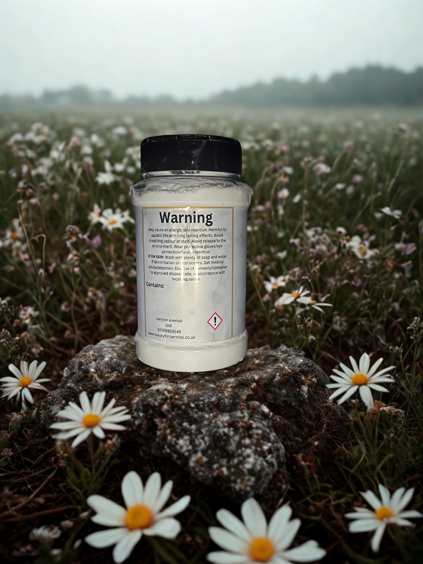 Lenor Unstoppables Dreams Carpet Freshener – 300 g Shaker