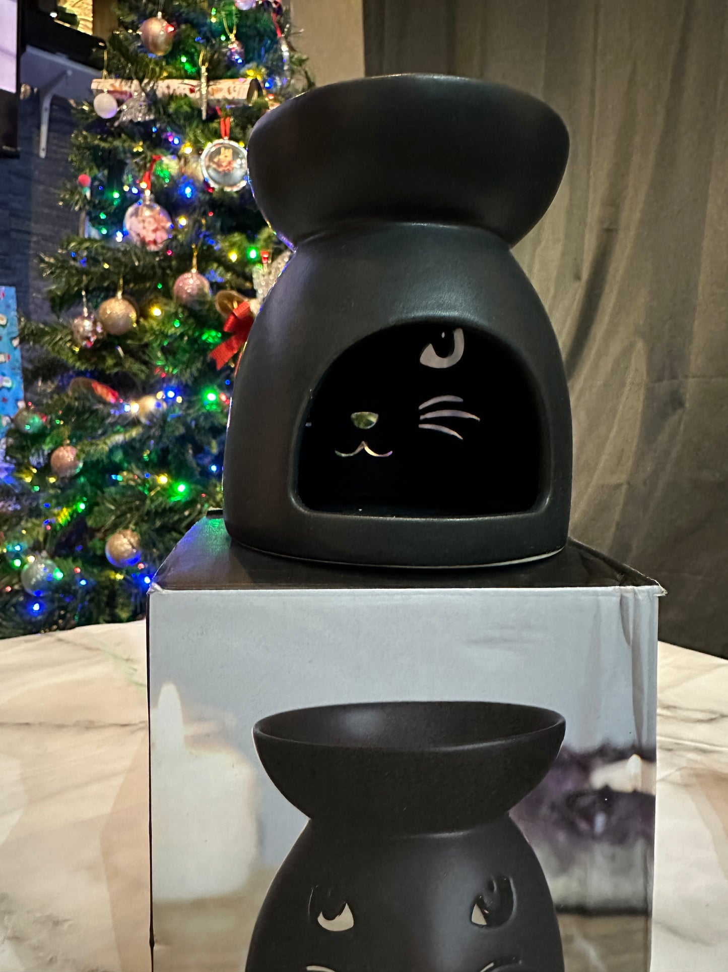 Black Cat Wax Burner – A Touch of Mystique and Charm