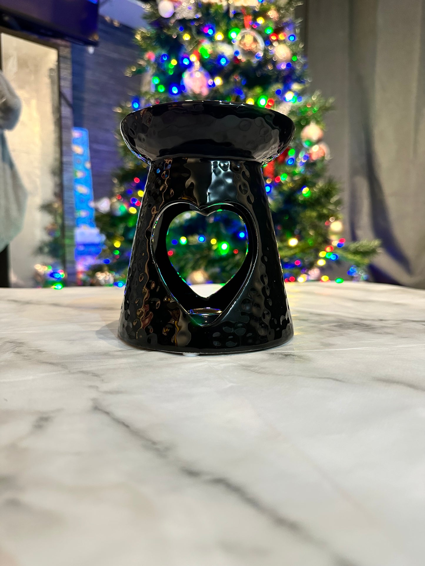 Black Bumpy Love Heart Wax Burner – Bold, Textured Elegance