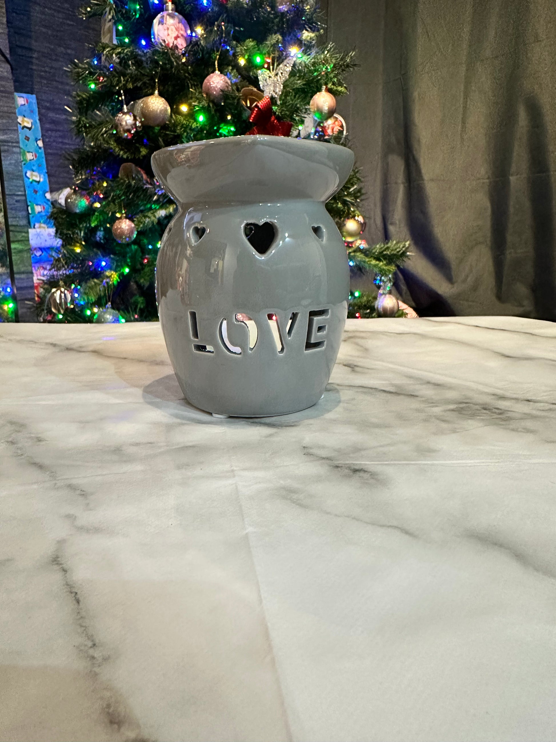 Grey Love Wax Burner – Simple Elegance, Endless Warmth